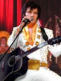 Een foto van de lookalike en imitator van  Elvis Presley